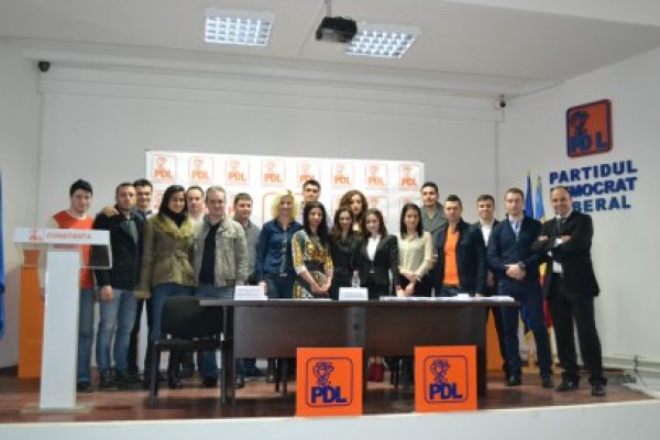Iată conducerea Organizaţiei Municipale de Tineret a PDL Constanţa